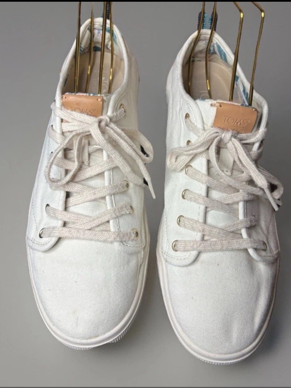 TOMS Travel Lite Low Top Women’s Size 9.5 Canvas Sneakers Beige Casual Shoes